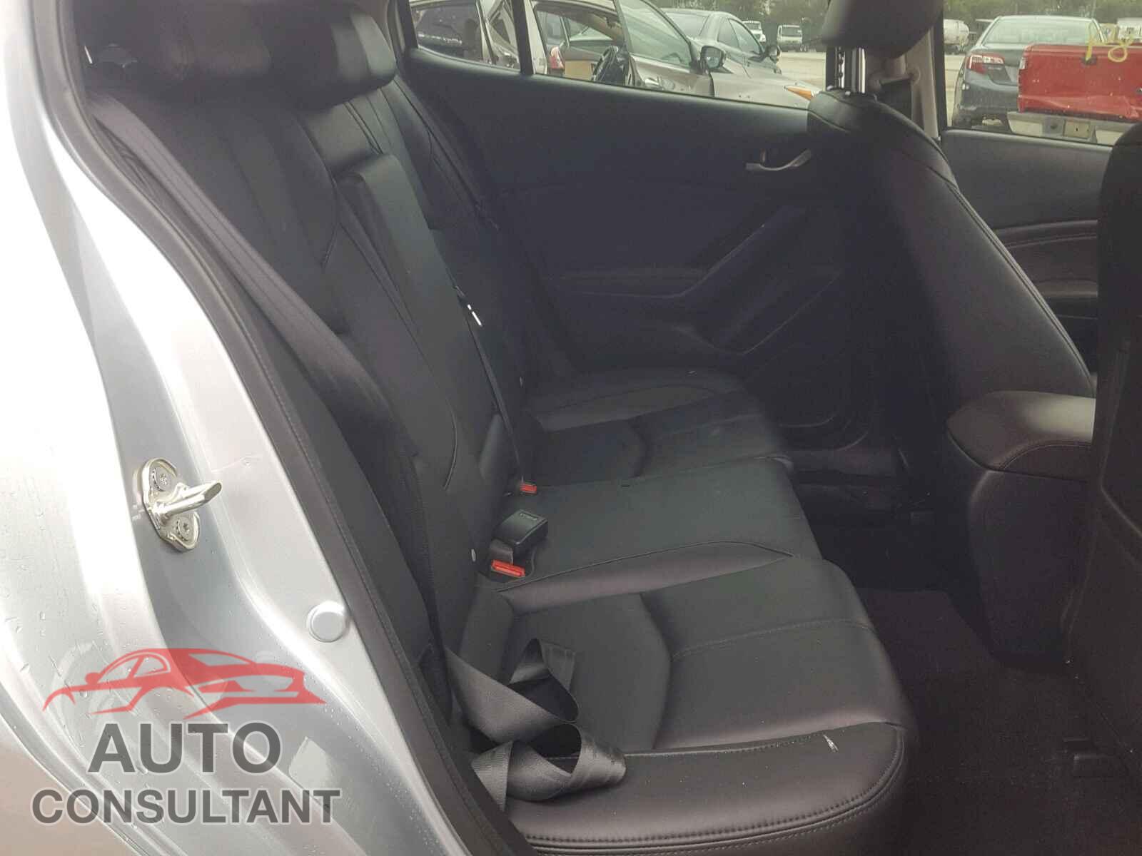MAZDA 3 2017 - 3MZBN1L76HM142710