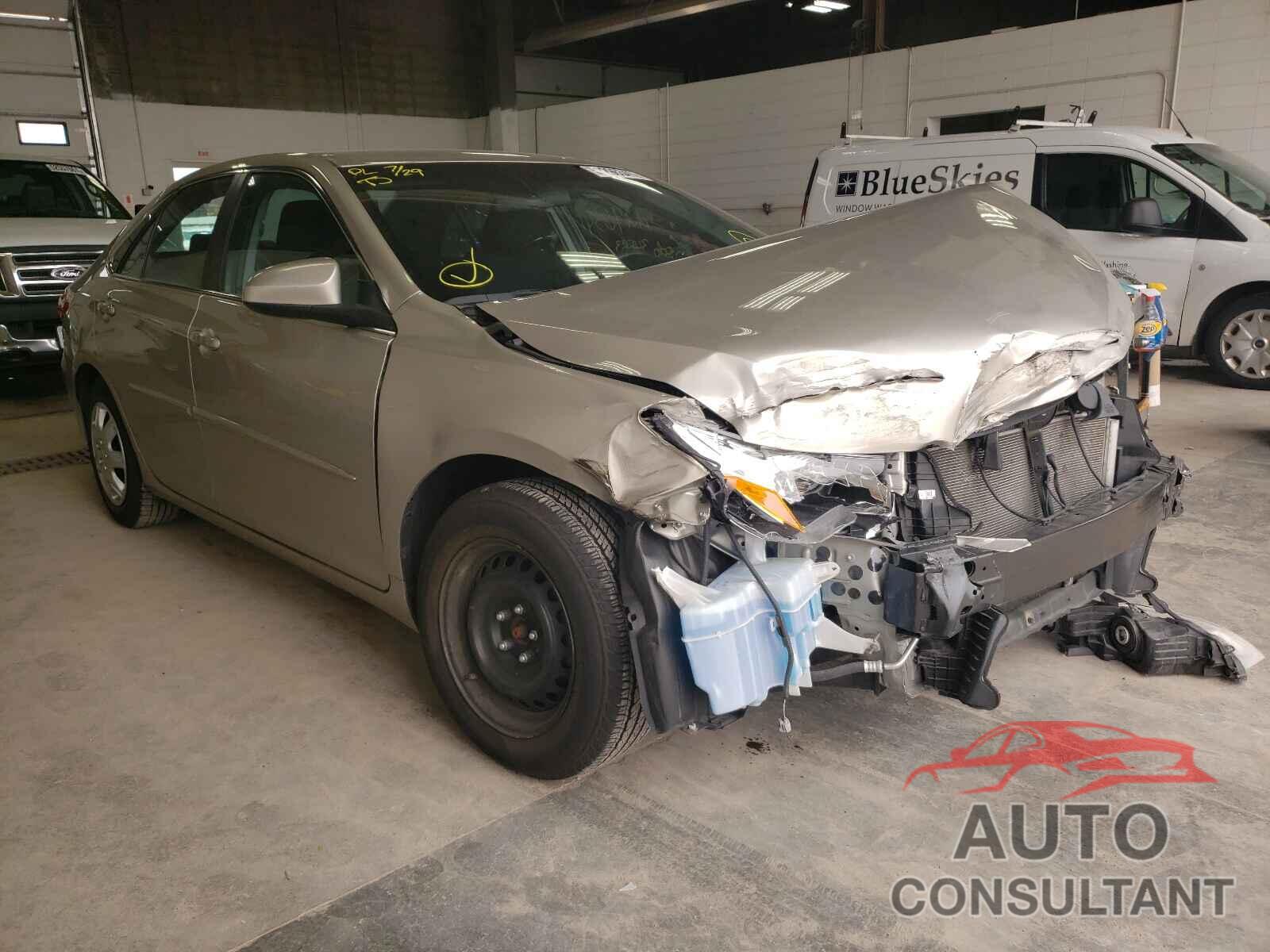 TOYOTA CAMRY 2016 - 4T4BF1FK8GR582794