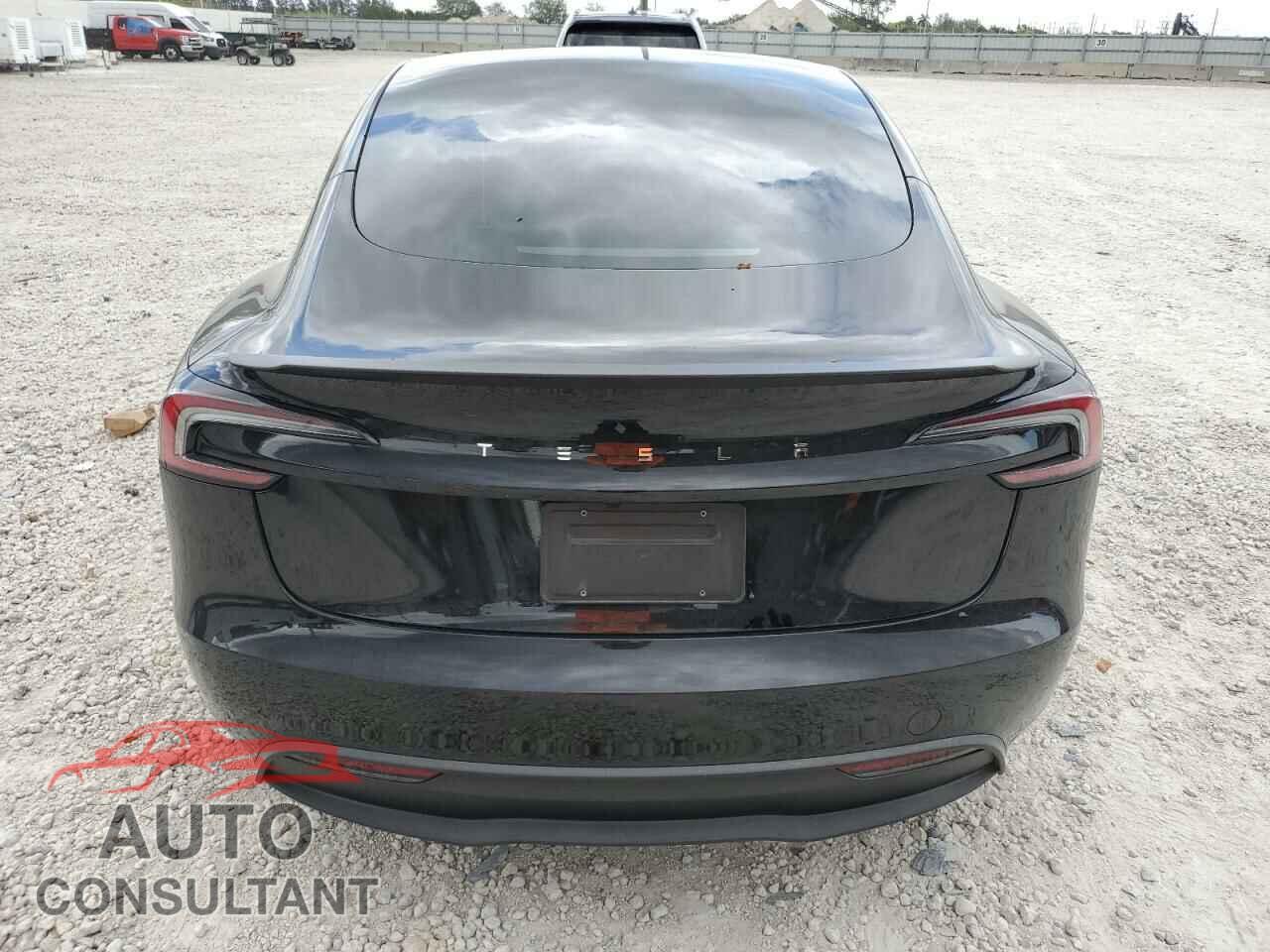 TESLA MODEL 3 2025 - 5YJ3E1EA9SF904844