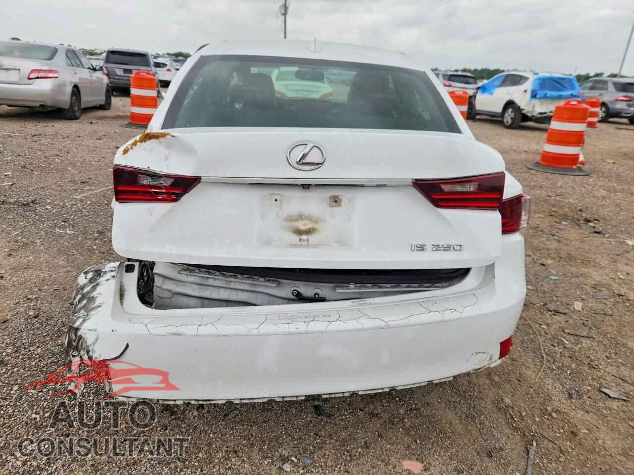 LEXUS IS 2014 - JTHBF1D2XE5038918