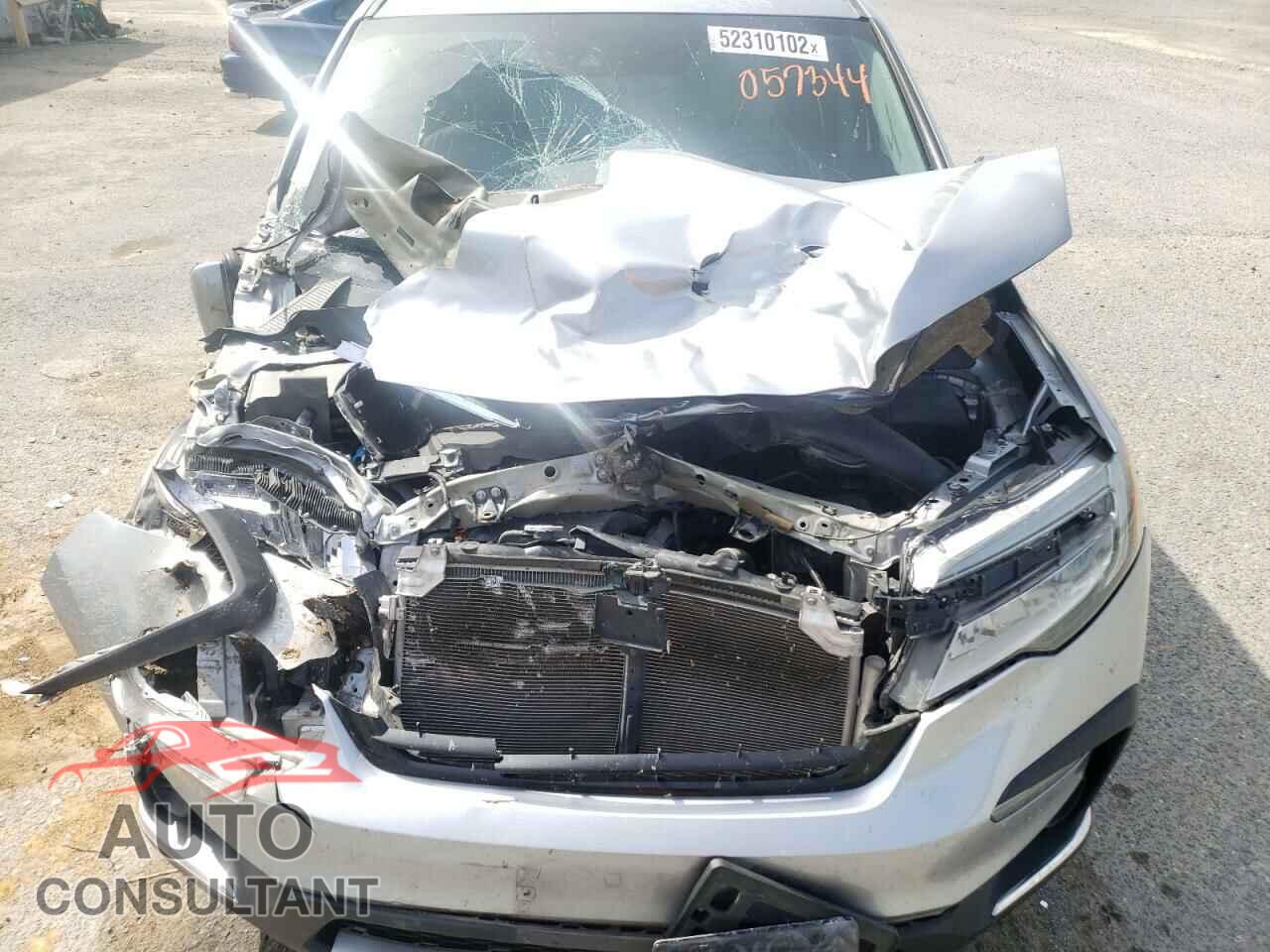 HONDA PILOT 2019 - 5FNYF6H65KB057344