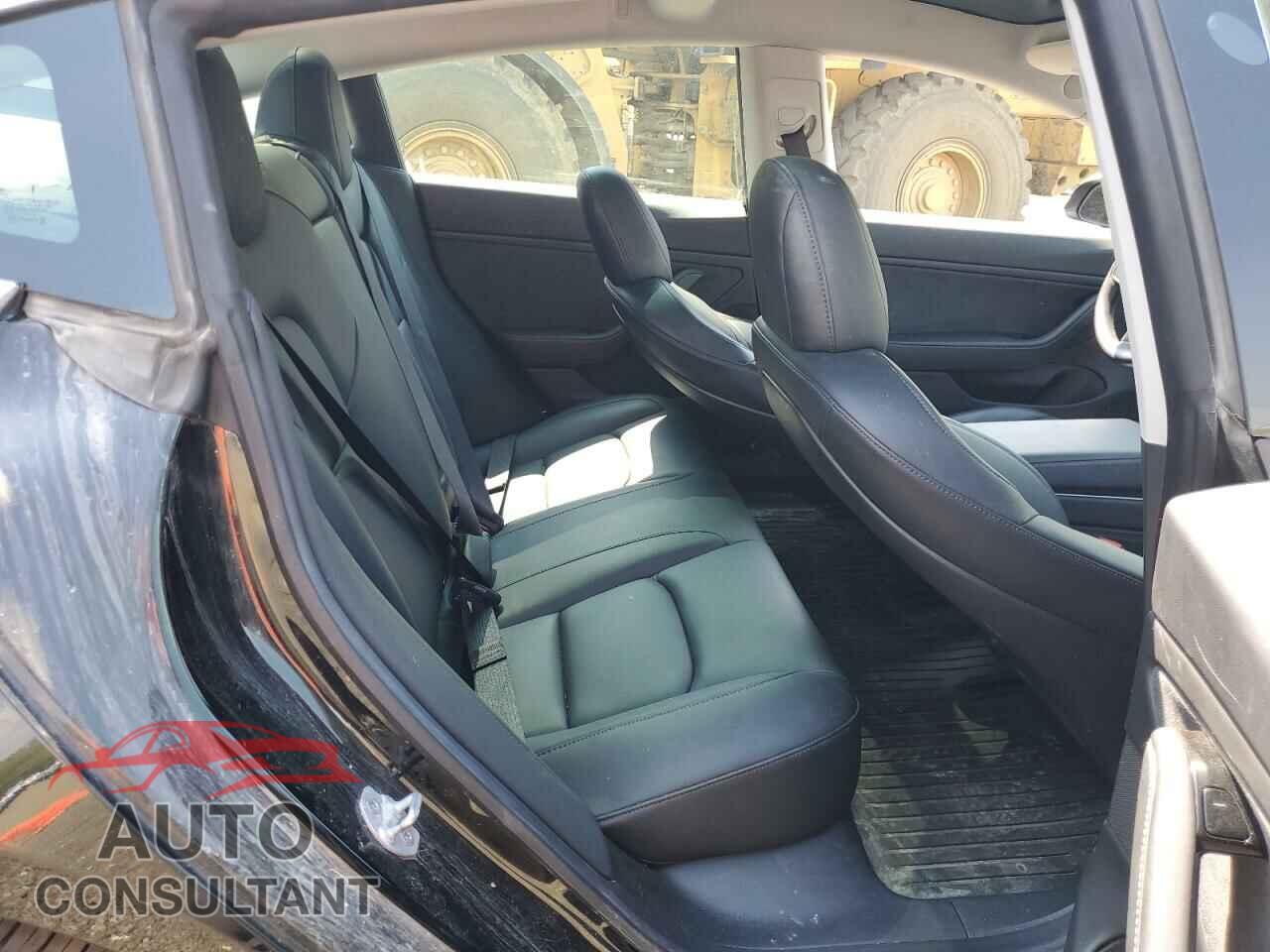 TESLA MODEL 3 2019 - 5YJ3E1EB2KF212000