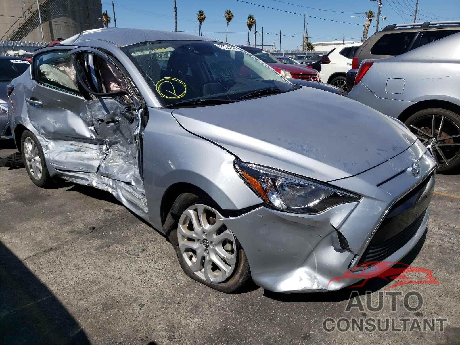TOYOTA YARIS 2017 - 3MYDLBYV1HY193881