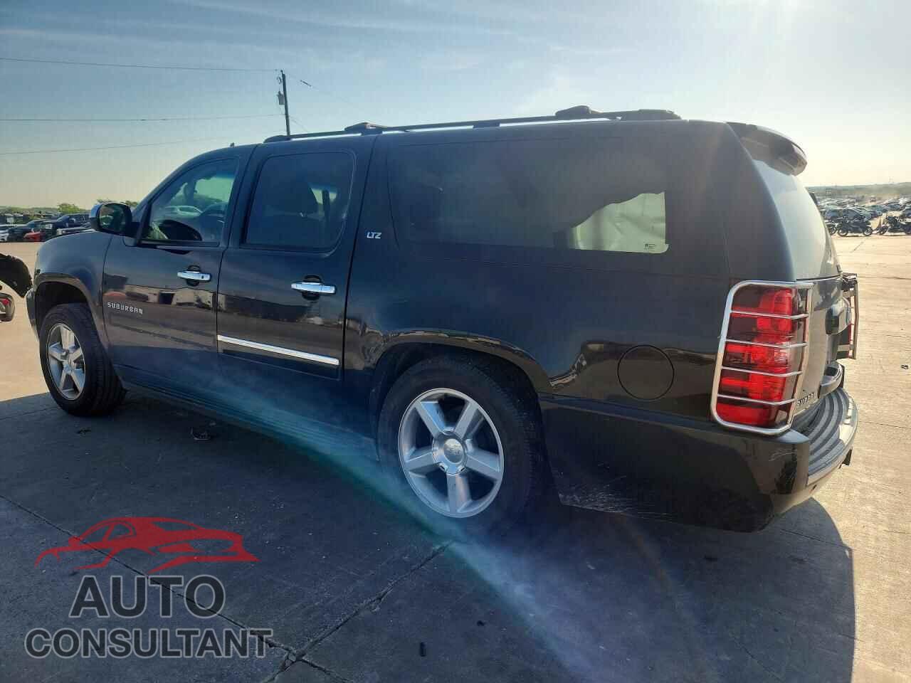 CHEVROLET SUBURBAN 2011 - 1GNSCKE06BR390872
