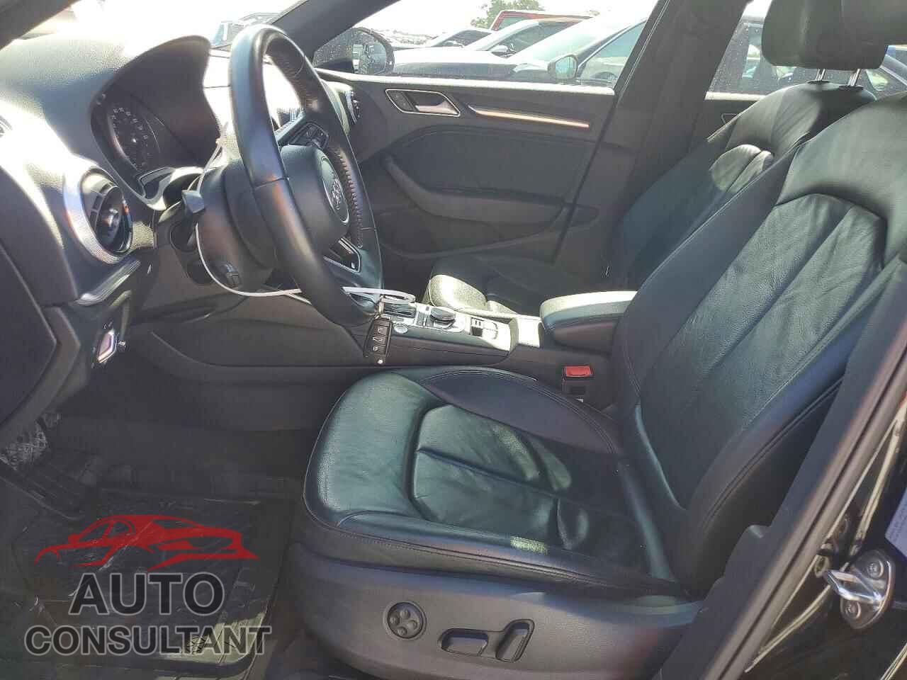 AUDI A3 2019 - WAUGUGFF9KA063227