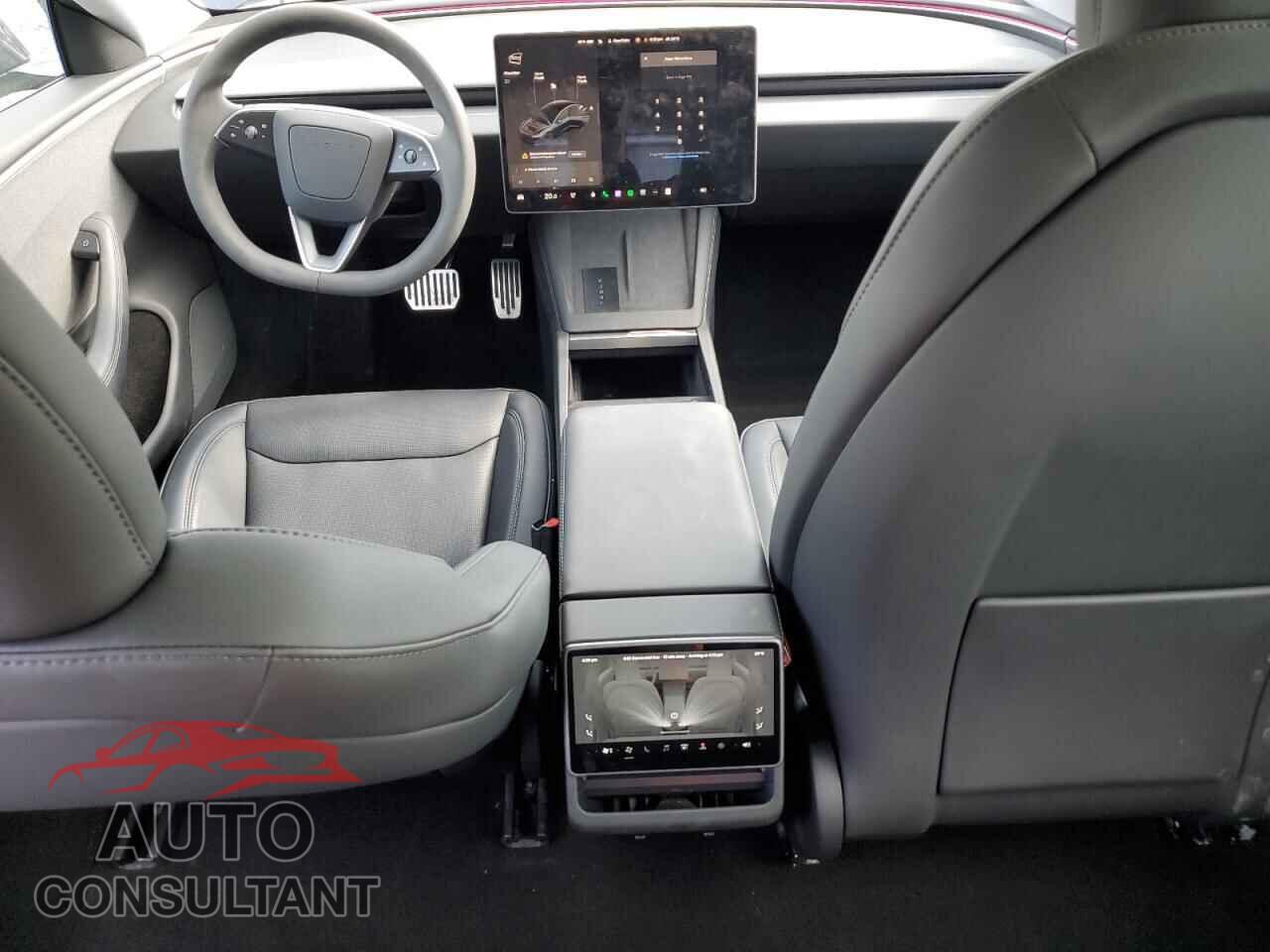 TESLA MODEL 3 2024 - LRW3E7FA2RC089456