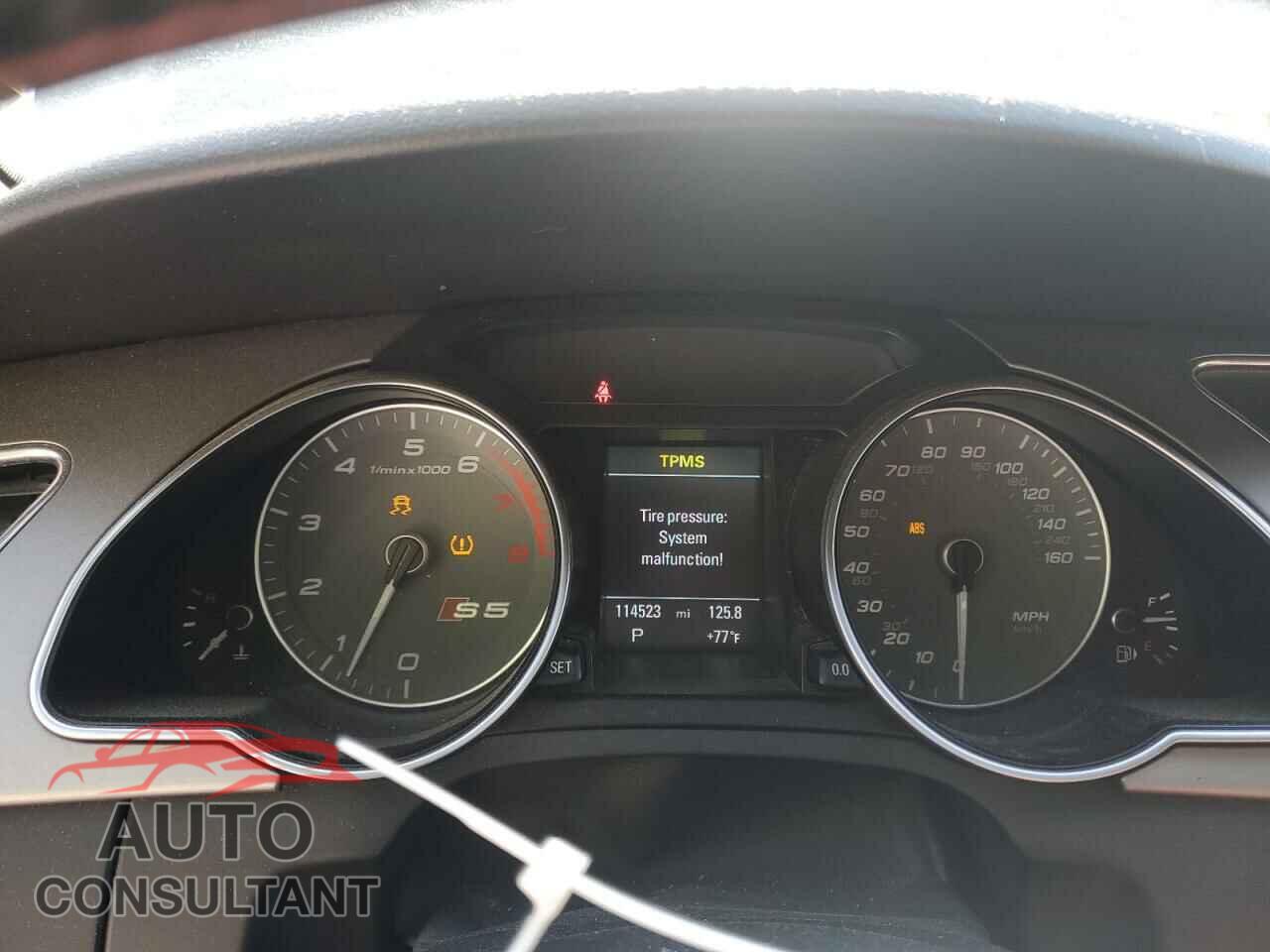 AUDI S5/RS5 2013 - WAUCGAFH0DN013574