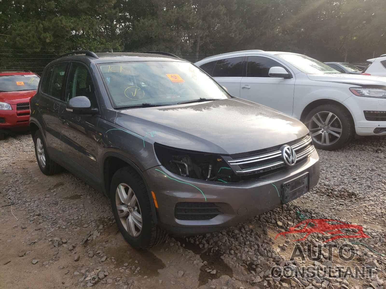VOLKSWAGEN TIGUAN 2016 - WVGAV7AX1GW610423