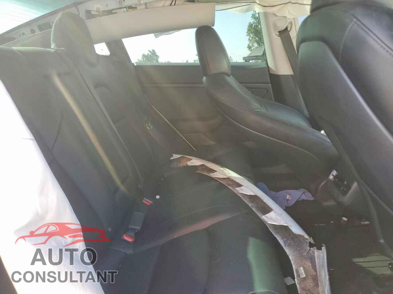 TESLA MODEL 3 2023 - 5YJ3E1EA3PF552657