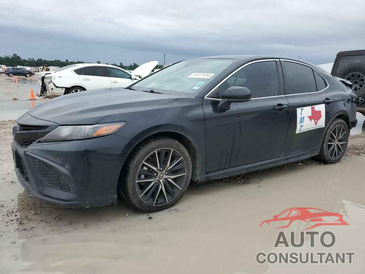 TOYOTA CAMRY 2021 - 4T1G11AK6MU614837