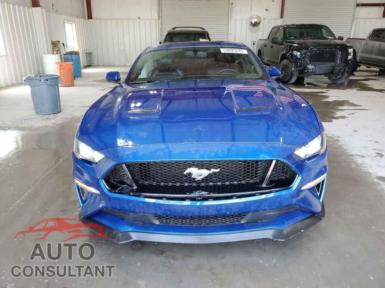 FORD MUSTANG 2018 - 1FA6P8CFXJ5145819