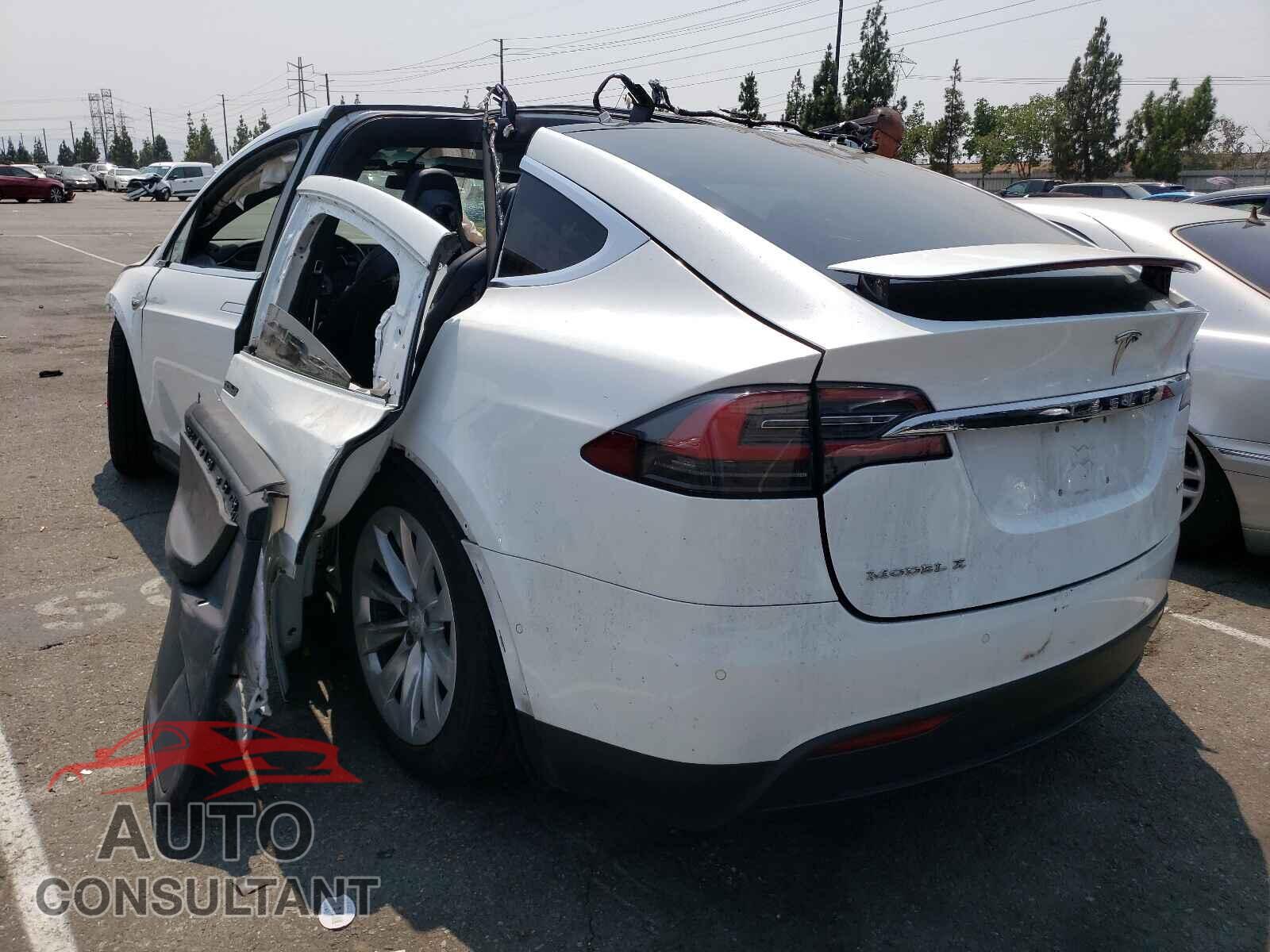 TESLA MODEL X 2016 - 5YJXCBE26GF018963