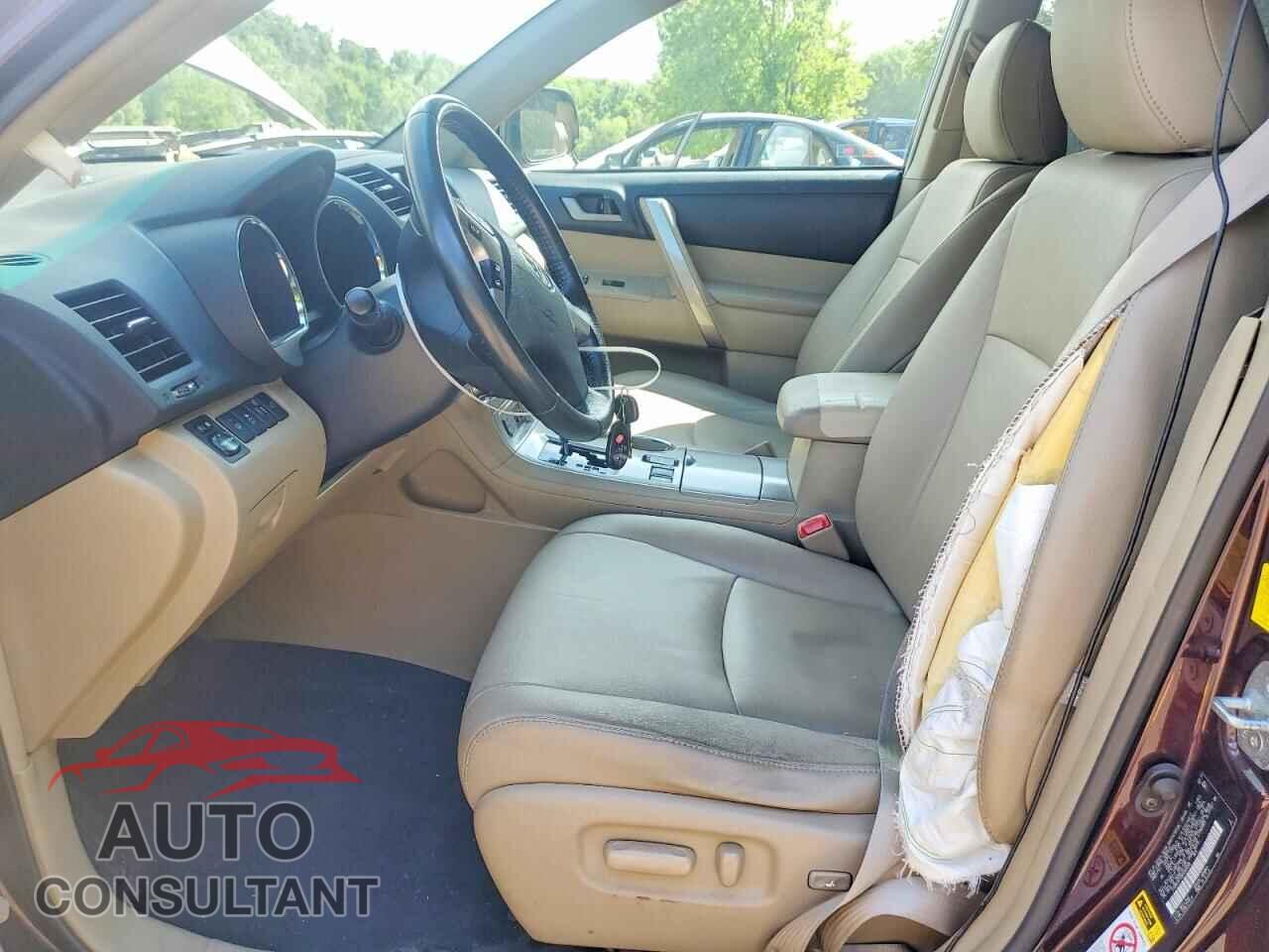 TOYOTA HIGHLANDER 2011 - 5TDBK3EH5BS068698