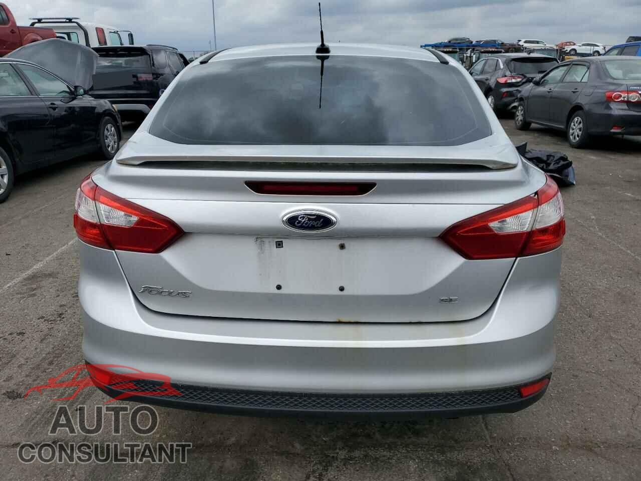 FORD FOCUS 2013 - 1FADP3F27DL212122