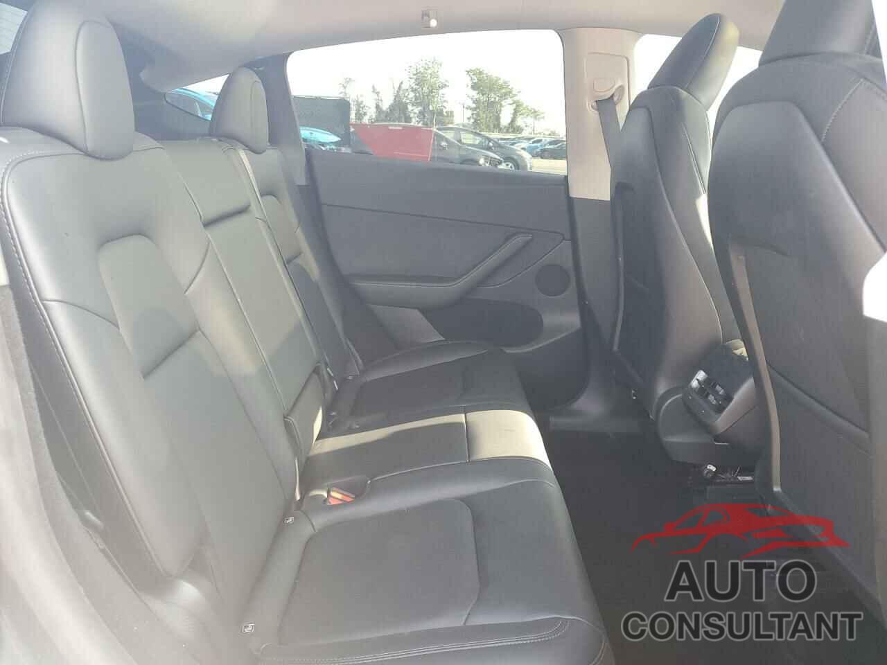 TESLA MODEL Y 2023 - 7SAYGDEF2PF783176