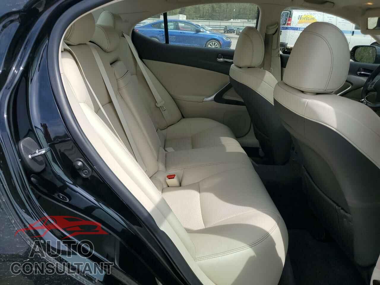 LEXUS IS 2012 - JTHCF5C25C5054390
