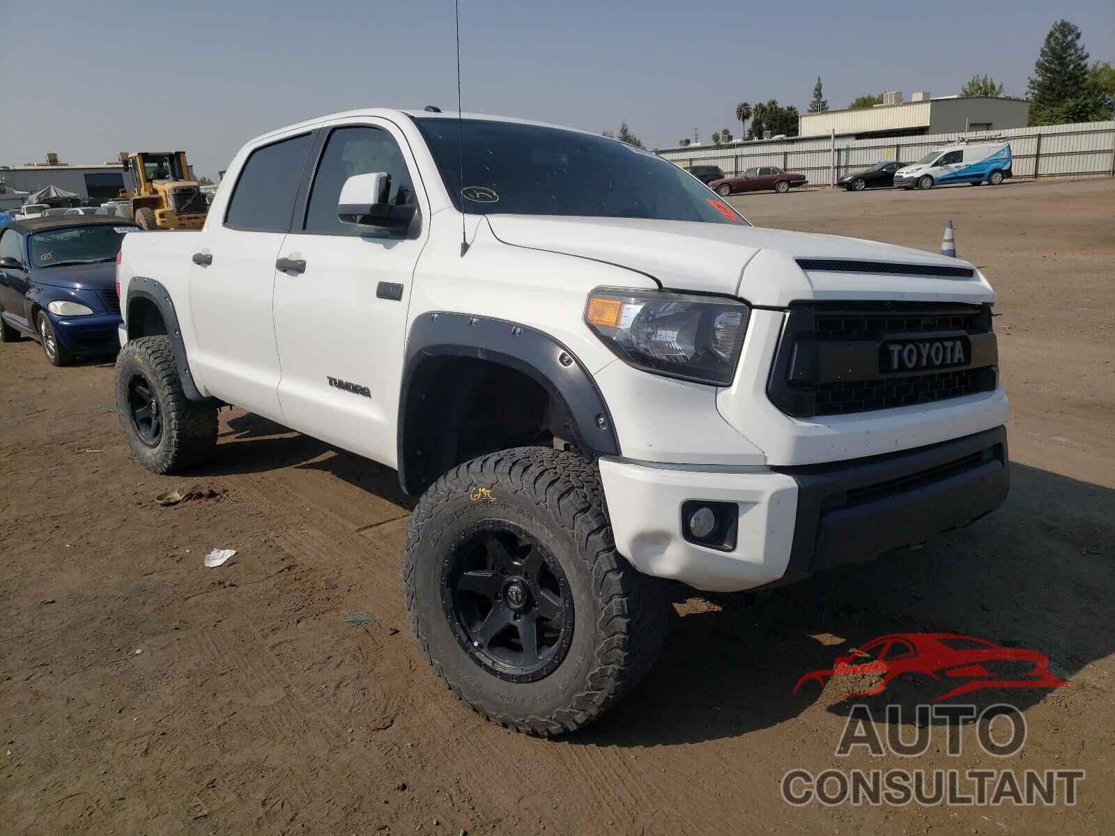 TOYOTA TUNDRA 2017 - 5TFDW5F1XHX615932