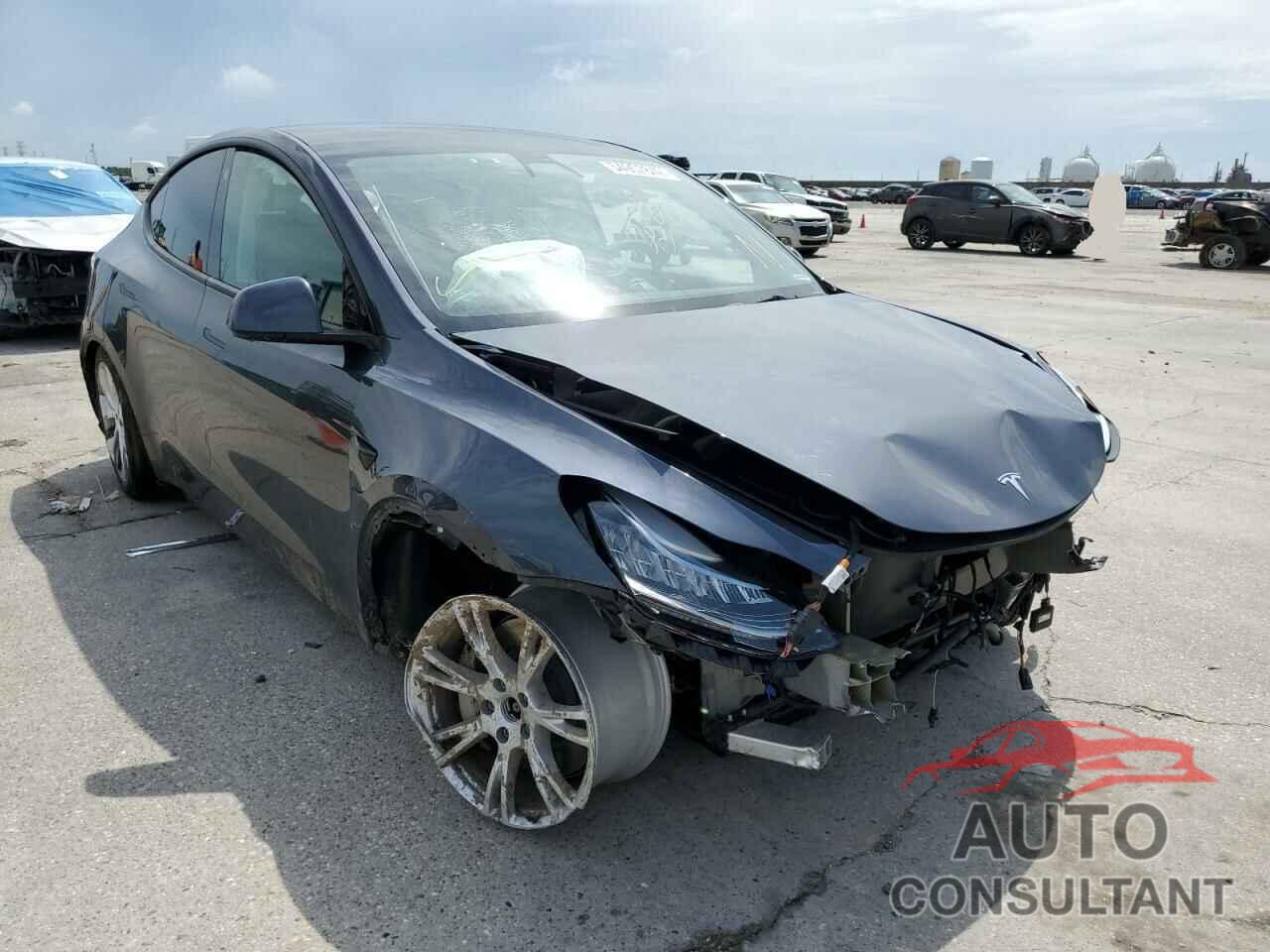 TESLA MODEL Y 2021 - 5YJYGDEE5MF138344