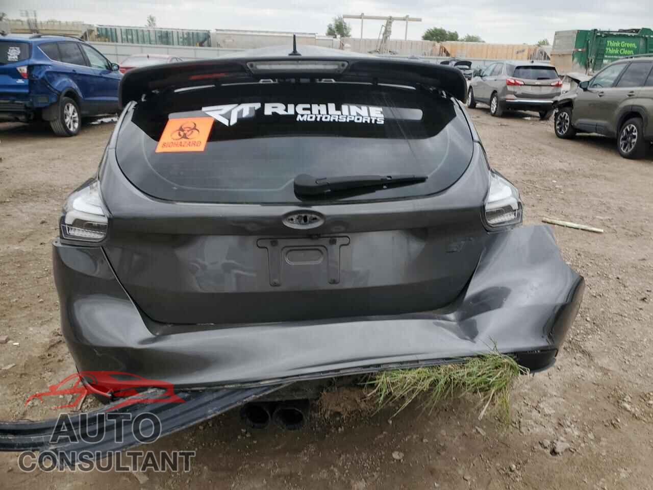 FORD FOCUS 2017 - 1FADP3L91HL290256