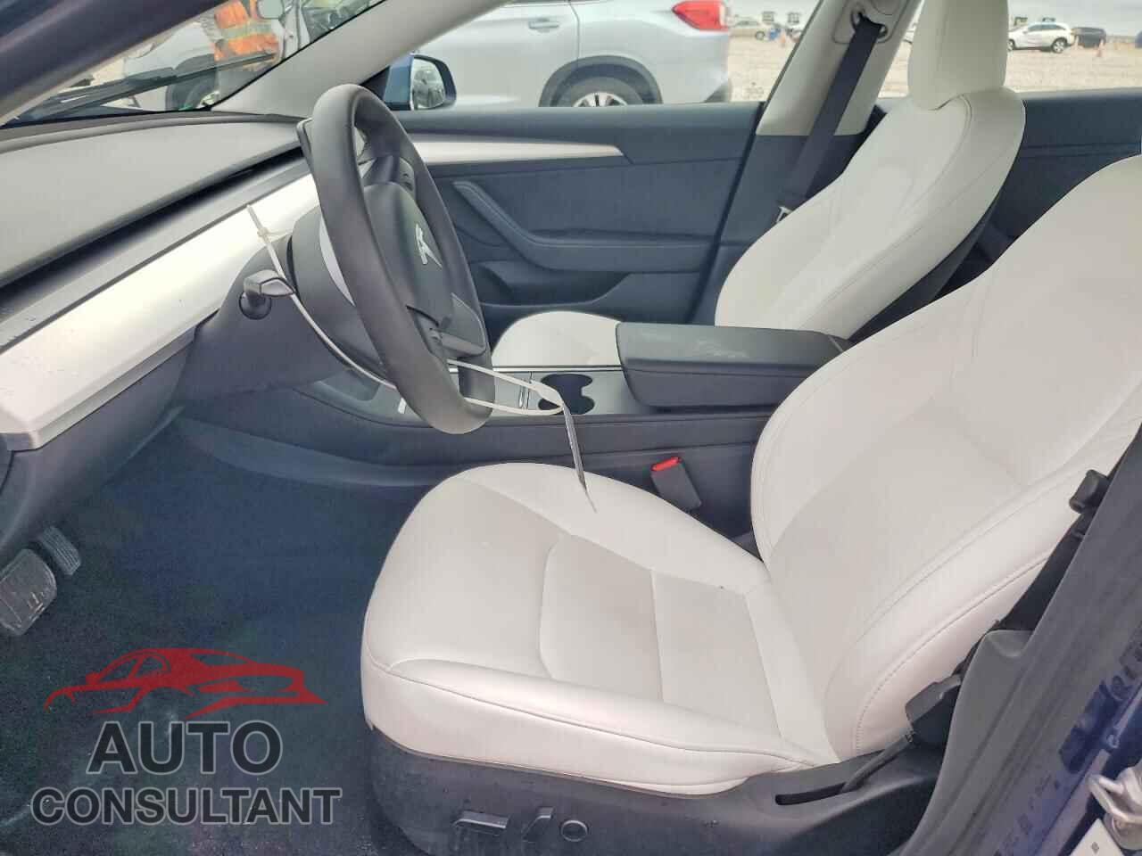 TESLA MODEL 3 2023 - 5YJ3E1EA5PF643770