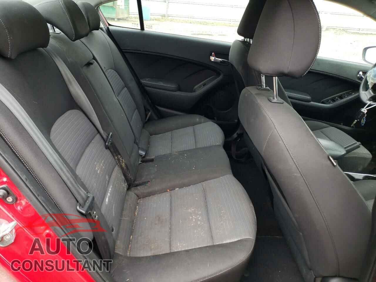 KIA FORTE 2016 - KNAFX4A66G5455977