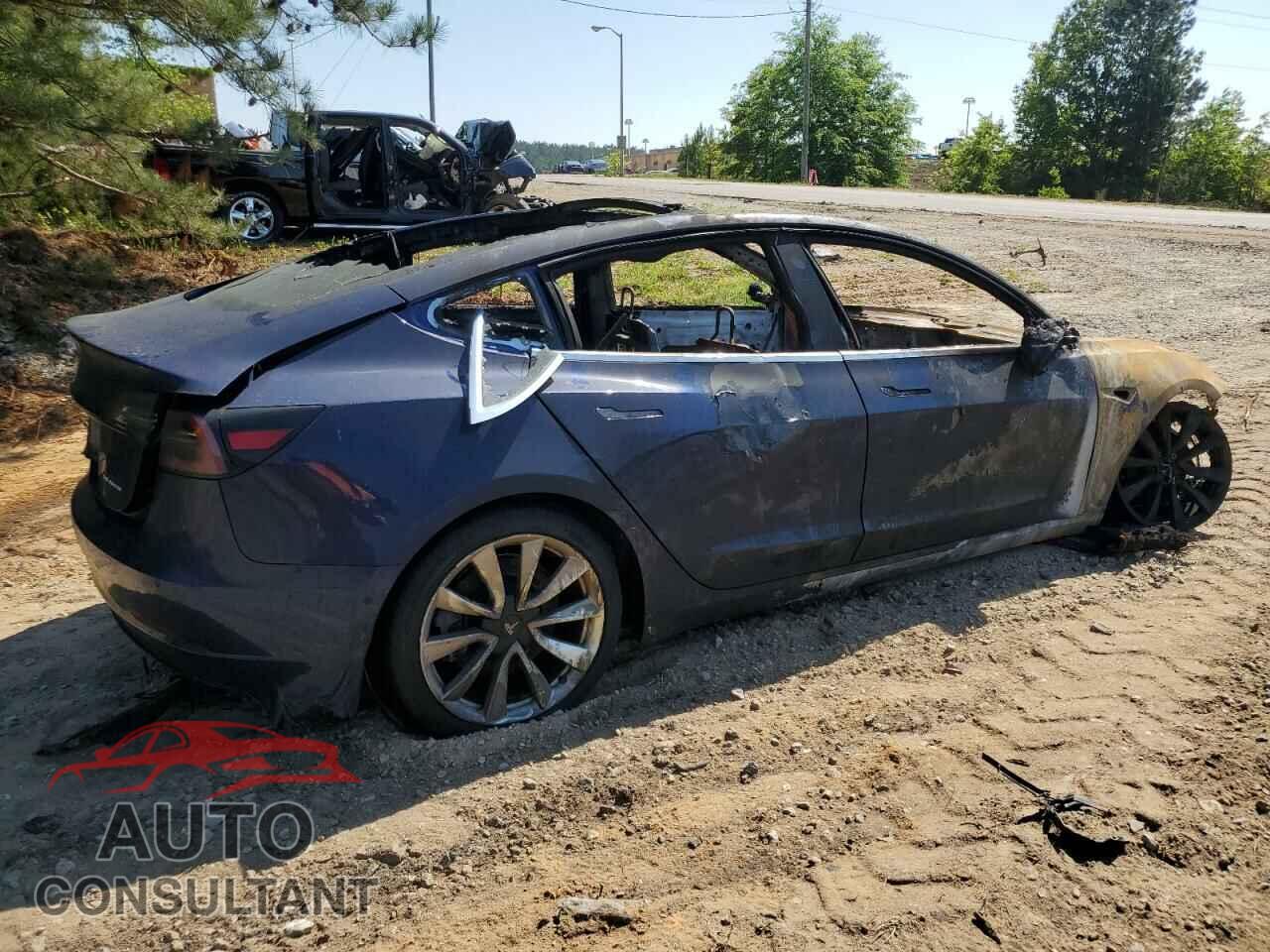 TESLA MODEL 3 2018 - 5YJ3E1EB7JF117575