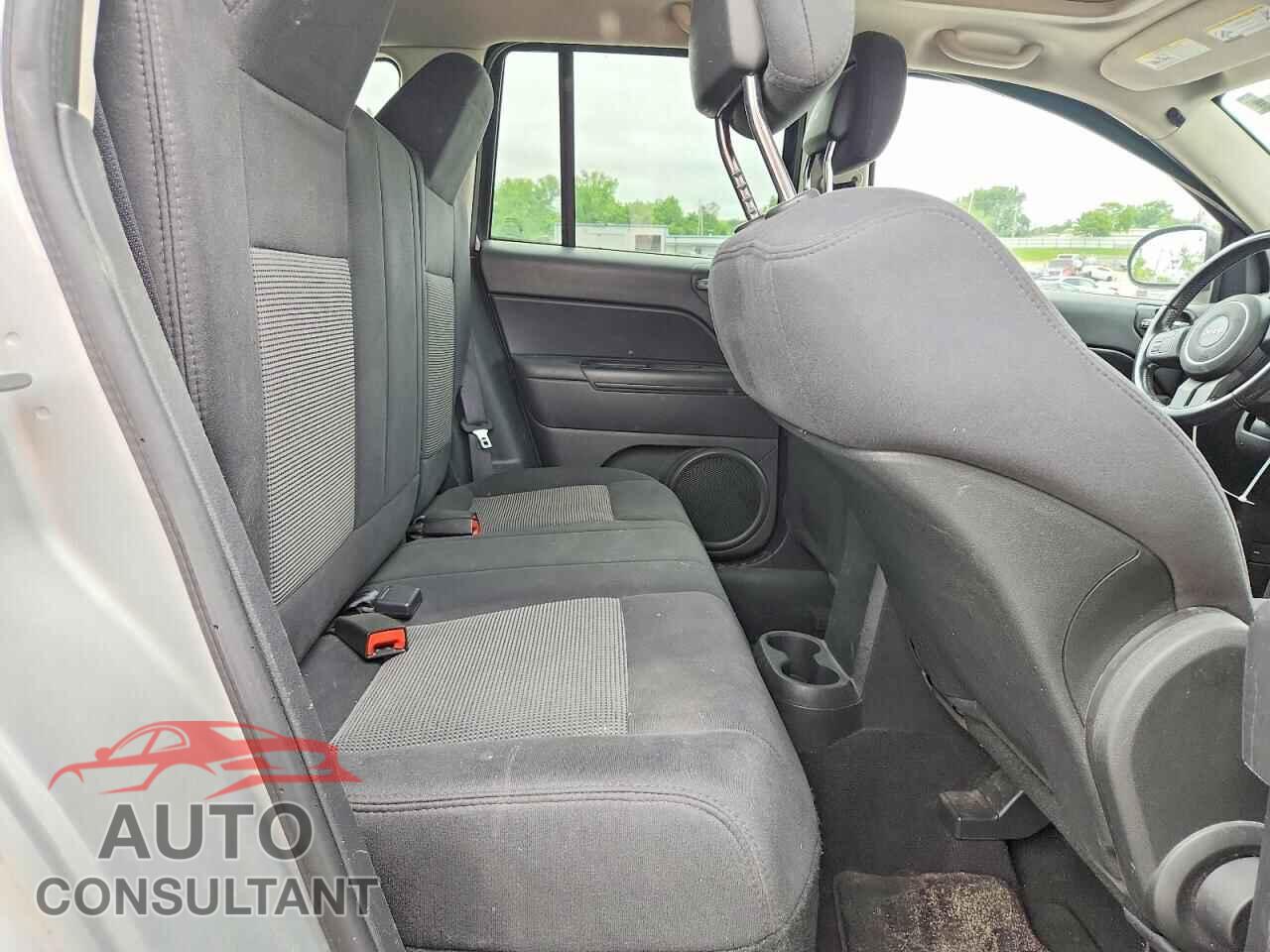 JEEP COMPASS 2011 - 1J4NF1FB2BD159093