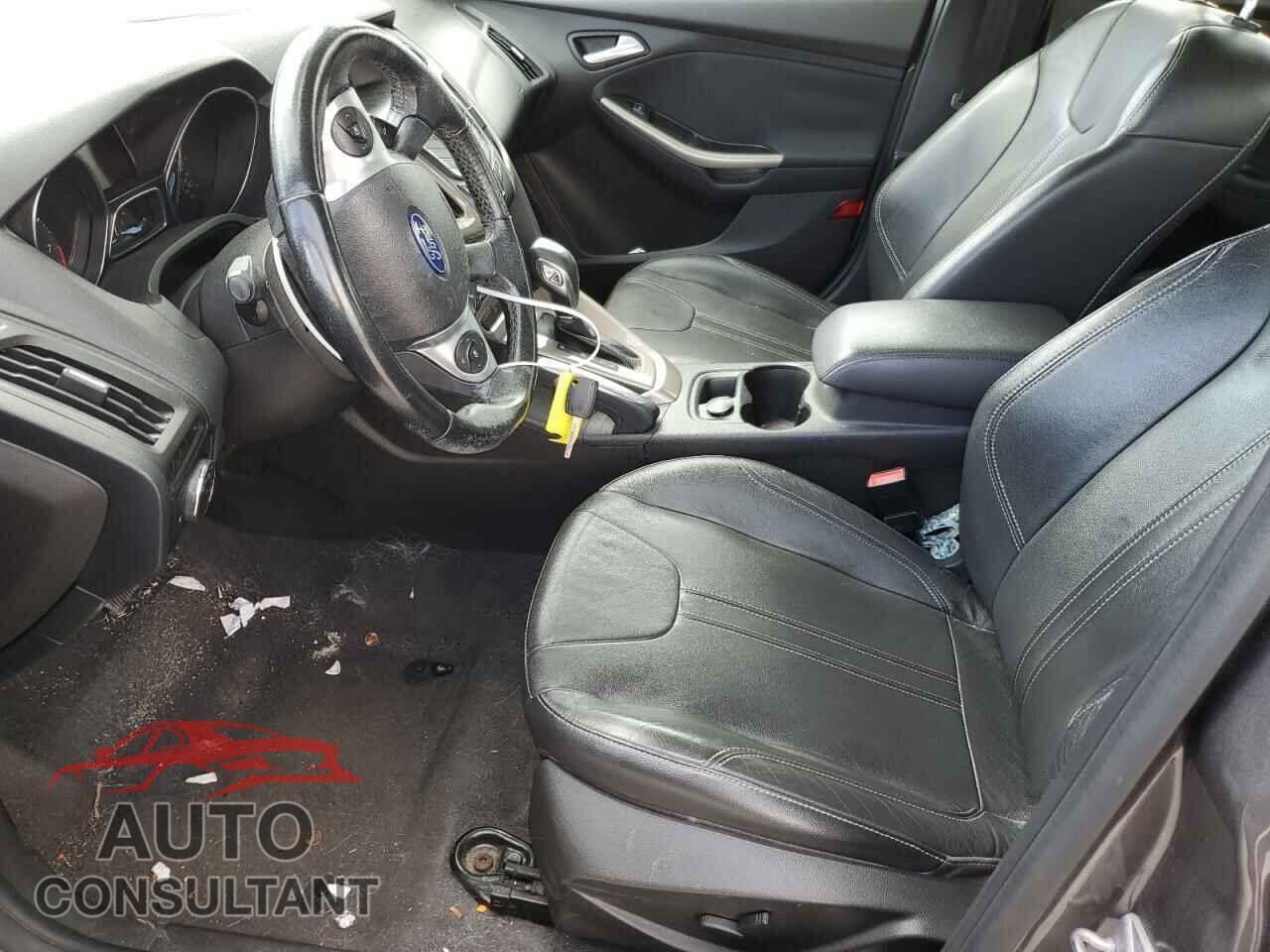 FORD FOCUS 2012 - 1FAHP3H28CL190726