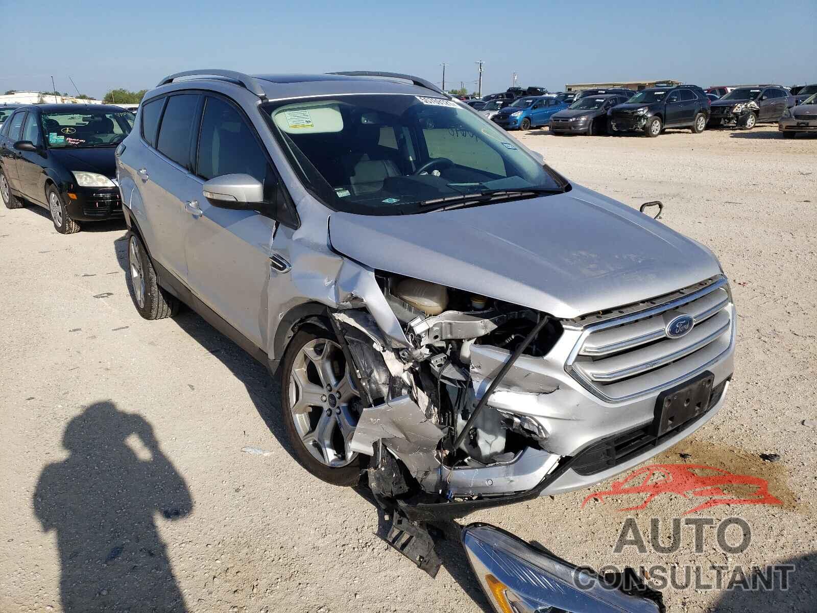FORD ESCAPE 2018 - 1FMCU0J94JUD50025