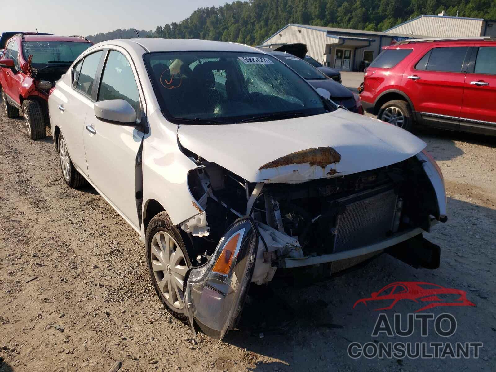 NISSAN VERSA 2019 - 3N1CN7AP1KL871470