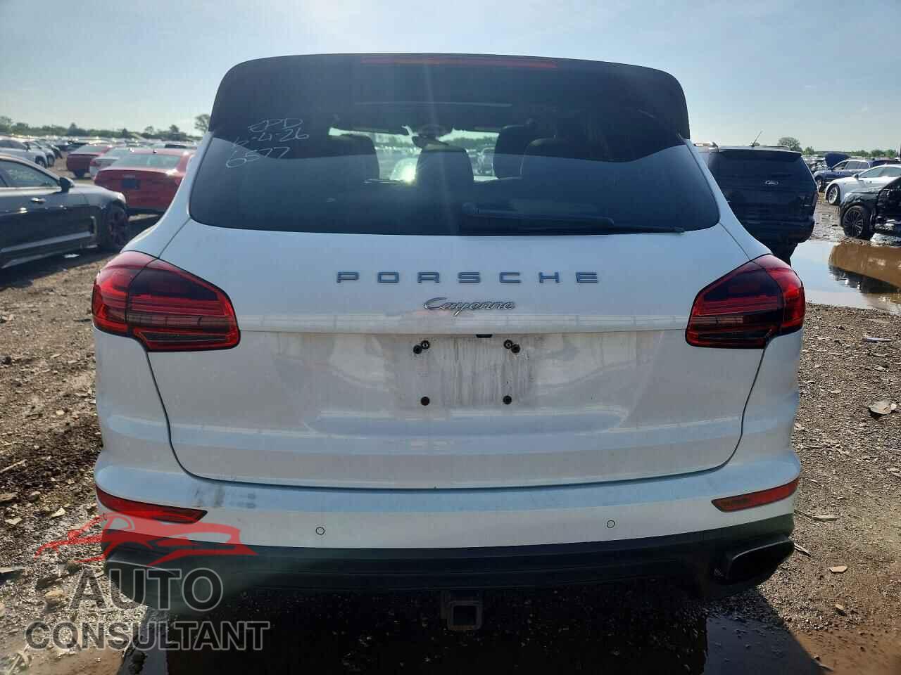 PORSCHE CAYENNE 2016 - WP1AA2A24GLA06307