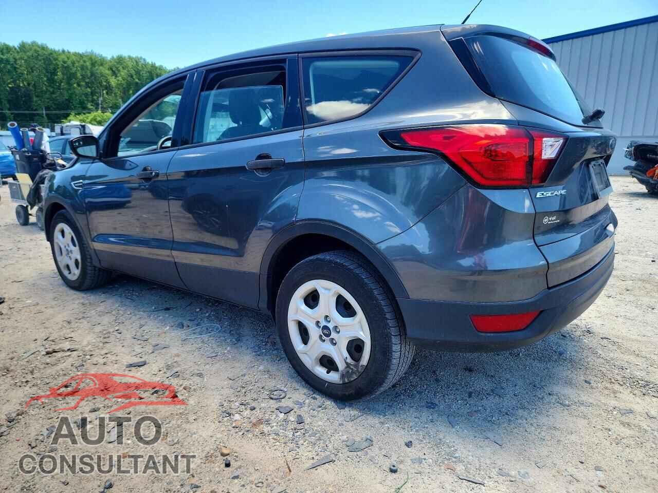 FORD ESCAPE 2019 - 1FMCU0F77KUB84768
