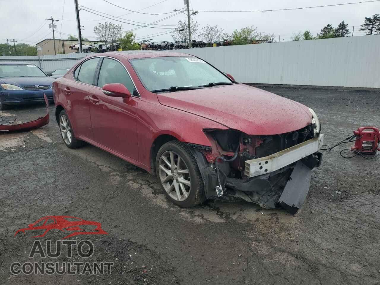 LEXUS IS 2011 - JTHCF5C28B5050381