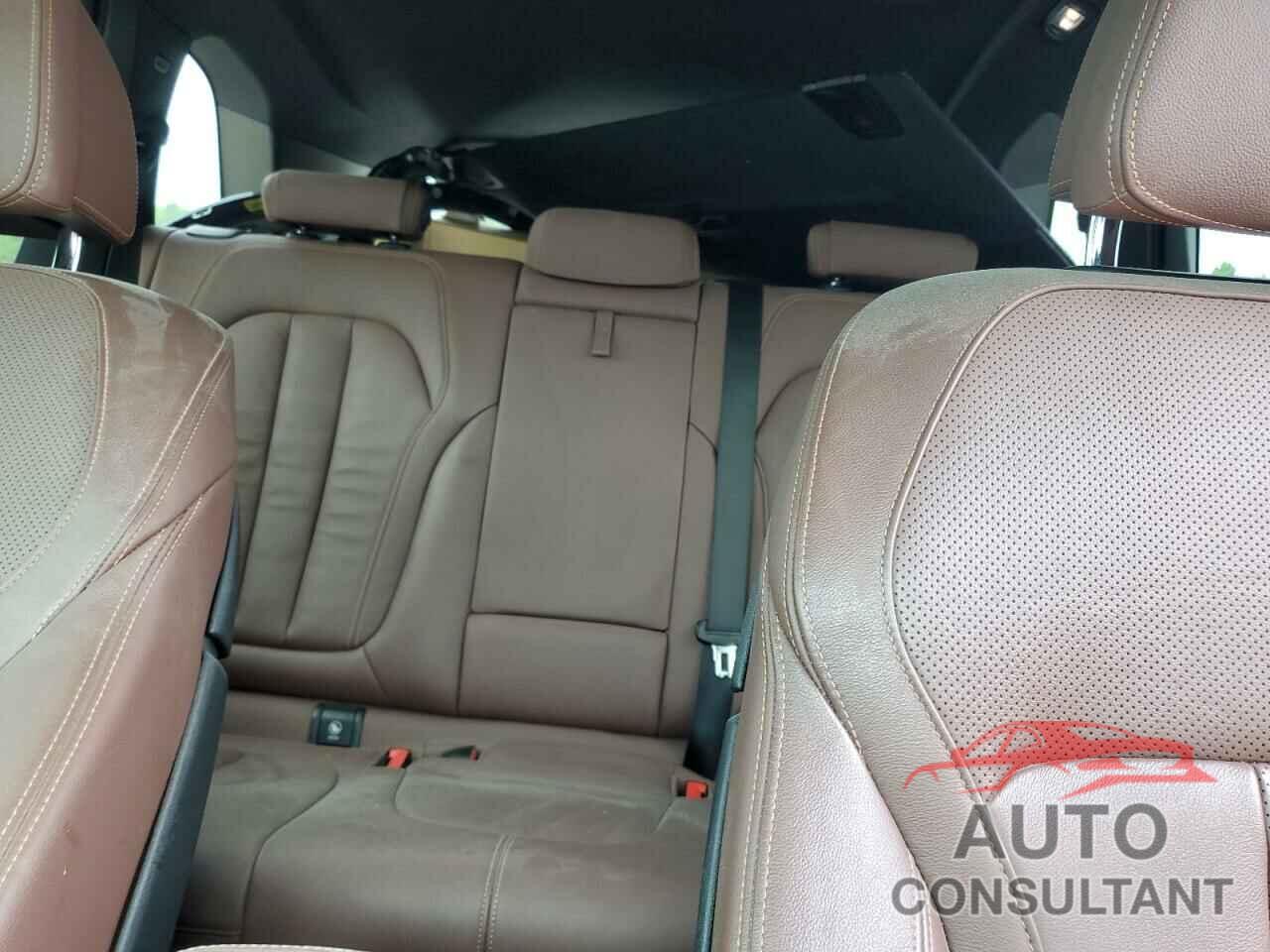 BMW X5 2020 - 5UXCR6C05L9C96135