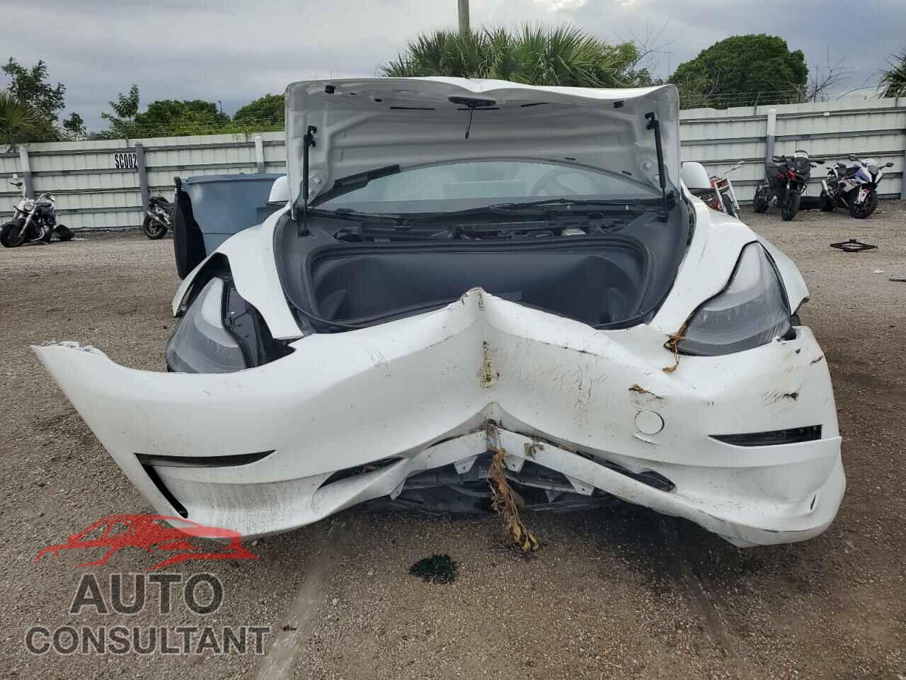 TESLA MODEL 3 2023 - 5YJ3E1EA4PF512703