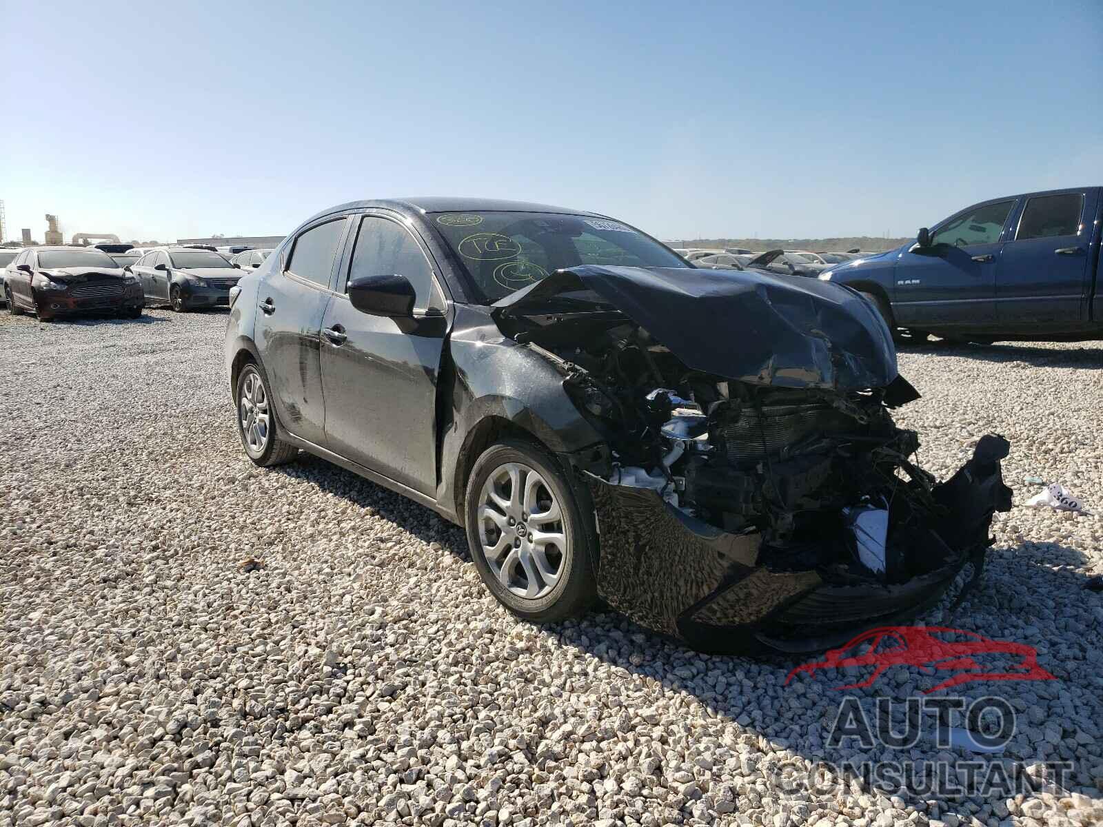 TOYOTA YARIS 2018 - 3MYDLBYV3JY314285