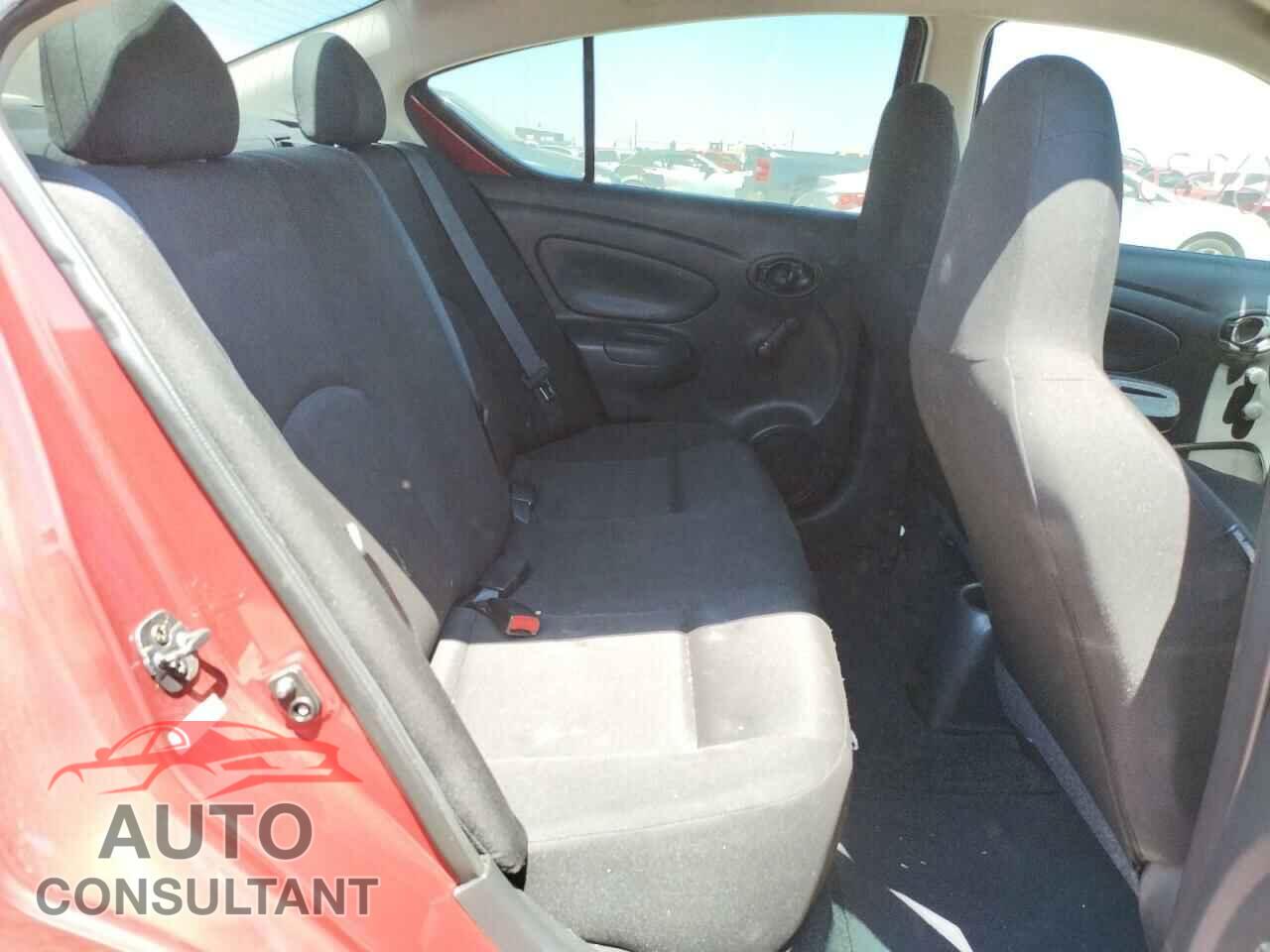 NISSAN VERSA 2017 - 3N1CN7AP3HL904123