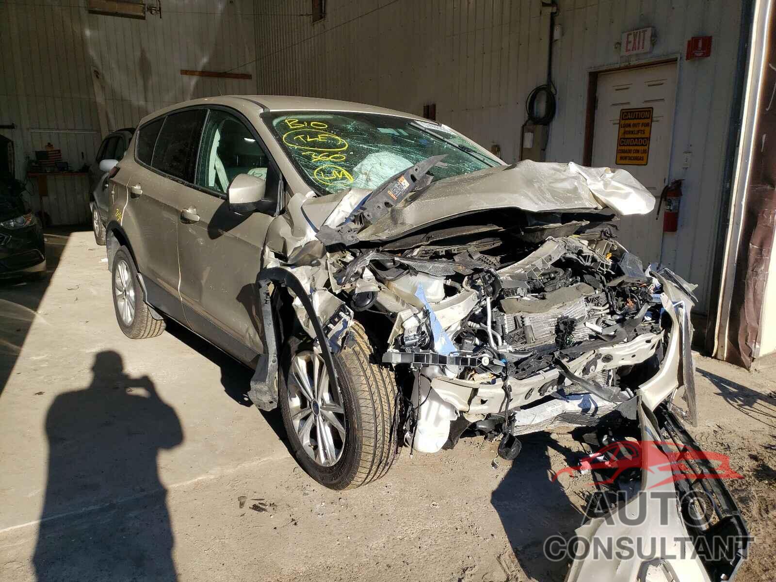 FORD ESCAPE 2017 - 1FMCU0GD1HUE02667