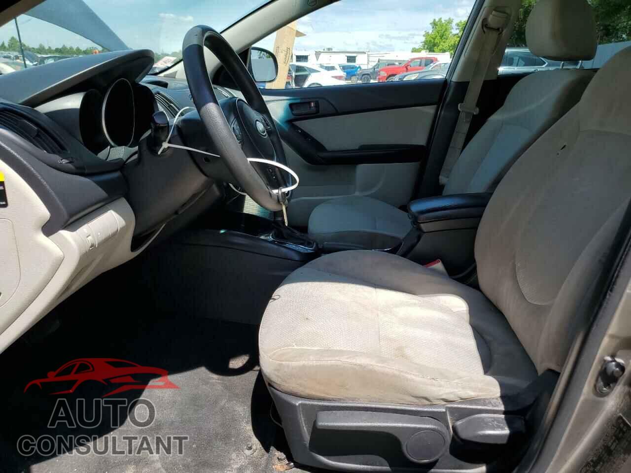 KIA FORTE 2011 - KNAFU4A21B5892588
