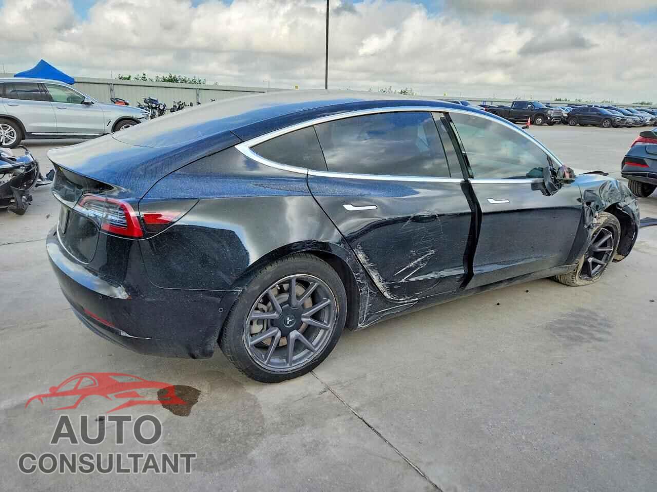 TESLA MODEL 3 2018 - 5YJ3E1EA5JF172887