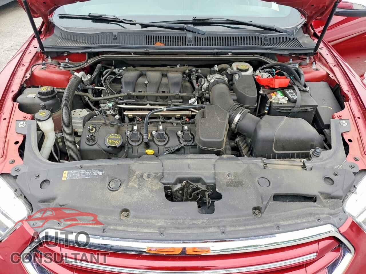 FORD TAURUS 2018 - 1FAHP2F84JG110636