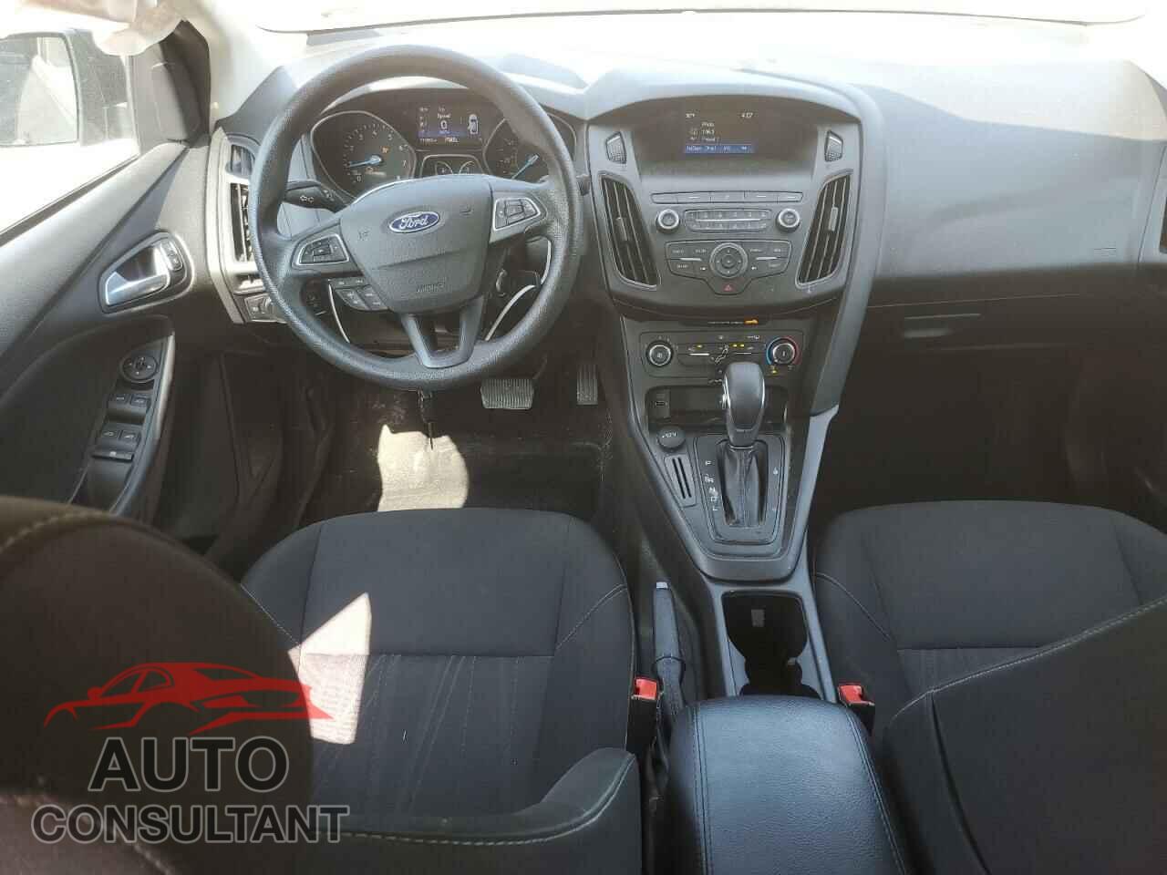 FORD FOCUS 2018 - 1FADP3F27JL207952