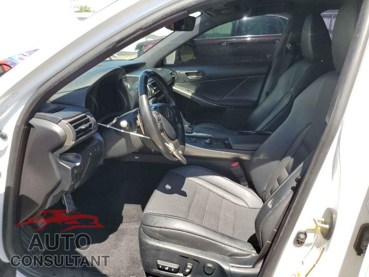 LEXUS IS 2017 - JTHCM1D29H5015225
