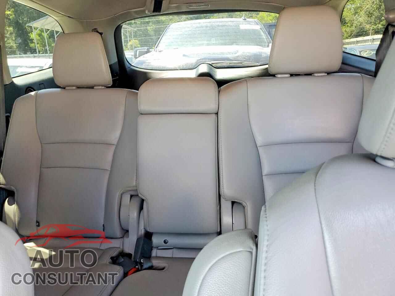 HONDA PILOT 2021 - 5FNYF5H55MB020119