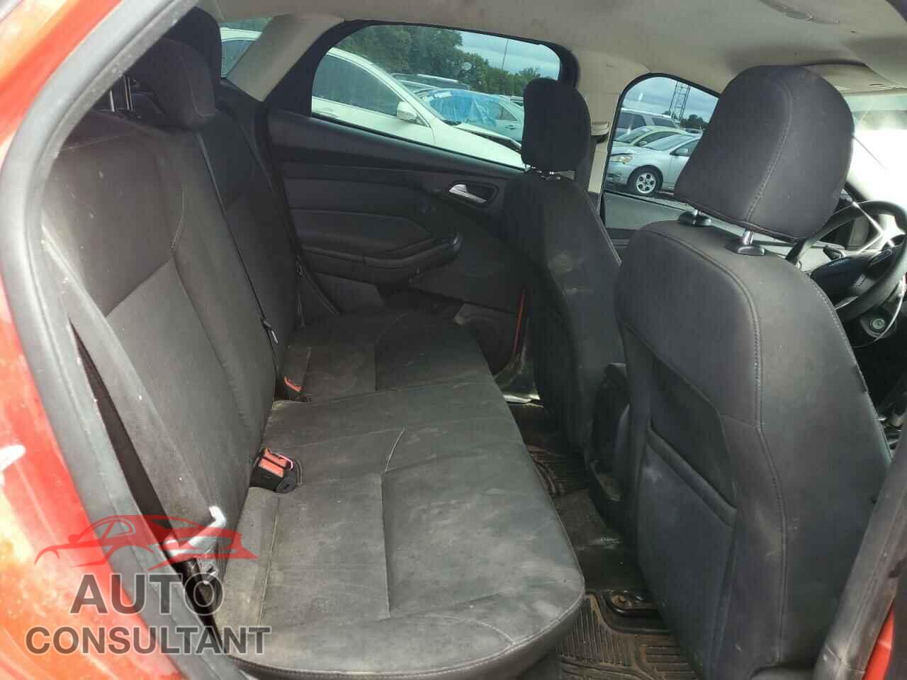 FORD FOCUS 2016 - 1FADP3FE0GL202515