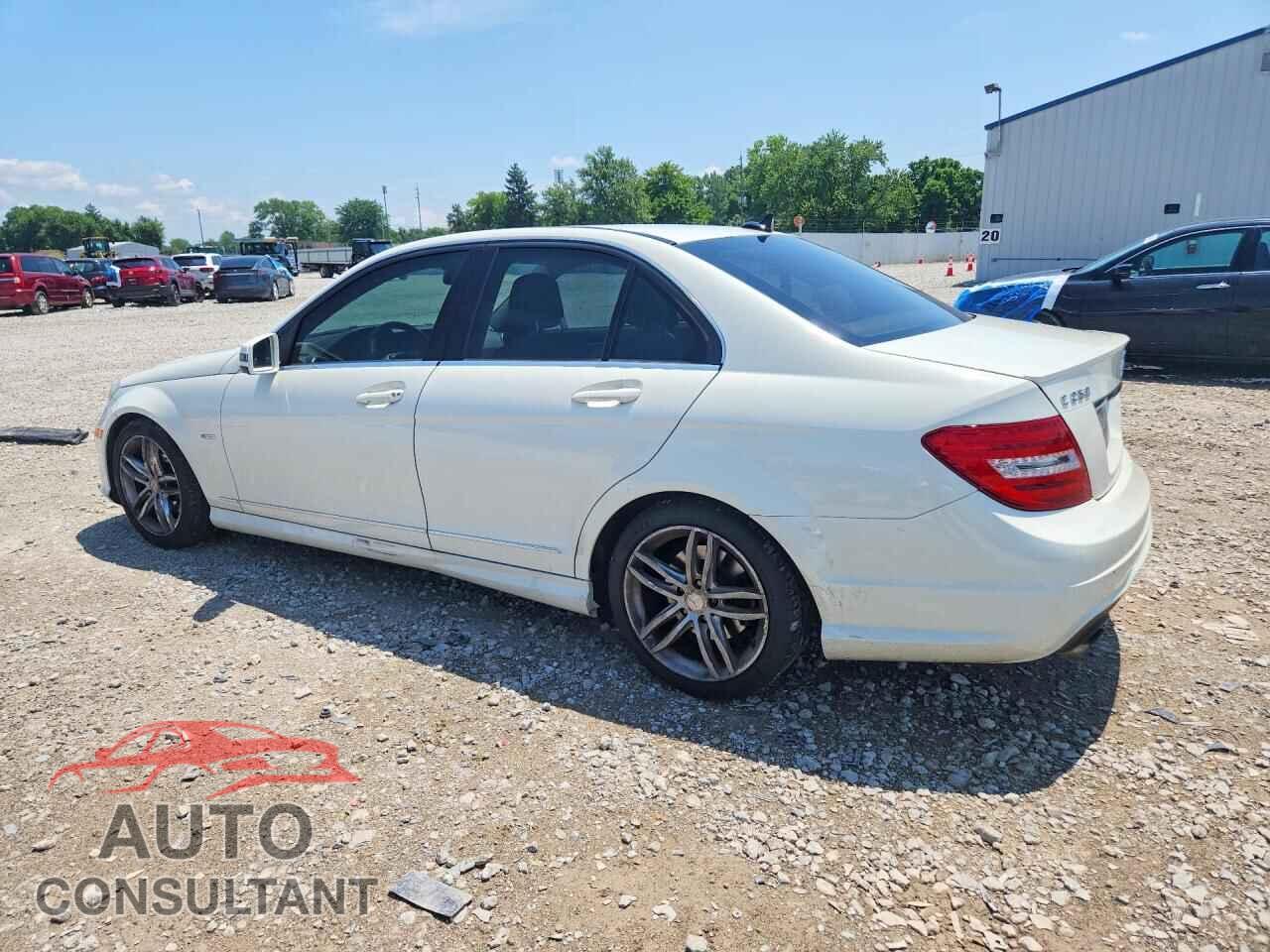 MERCEDES-BENZ C-CLASS 2012 - WDDGF4HB4CA721226