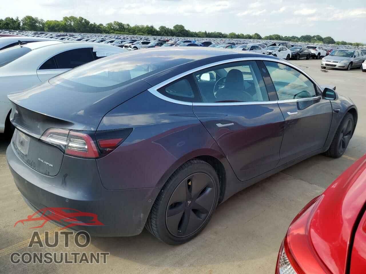 TESLA MODEL 3 2018 - 5YJ3E1EB5JF128512
