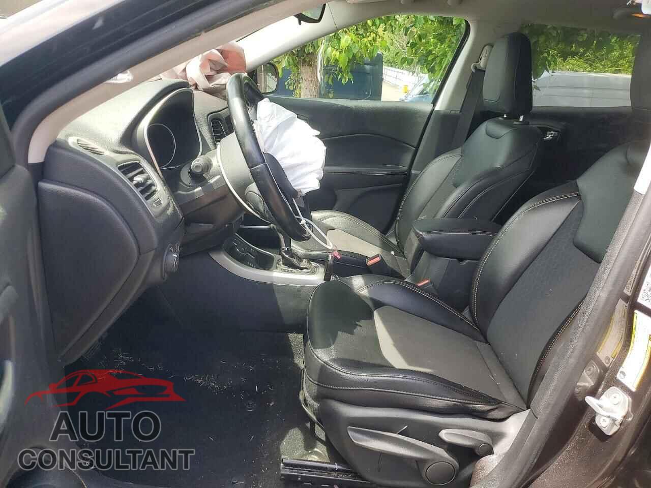 JEEP COMPASS 2019 - 3C4NJDBB5KT846946