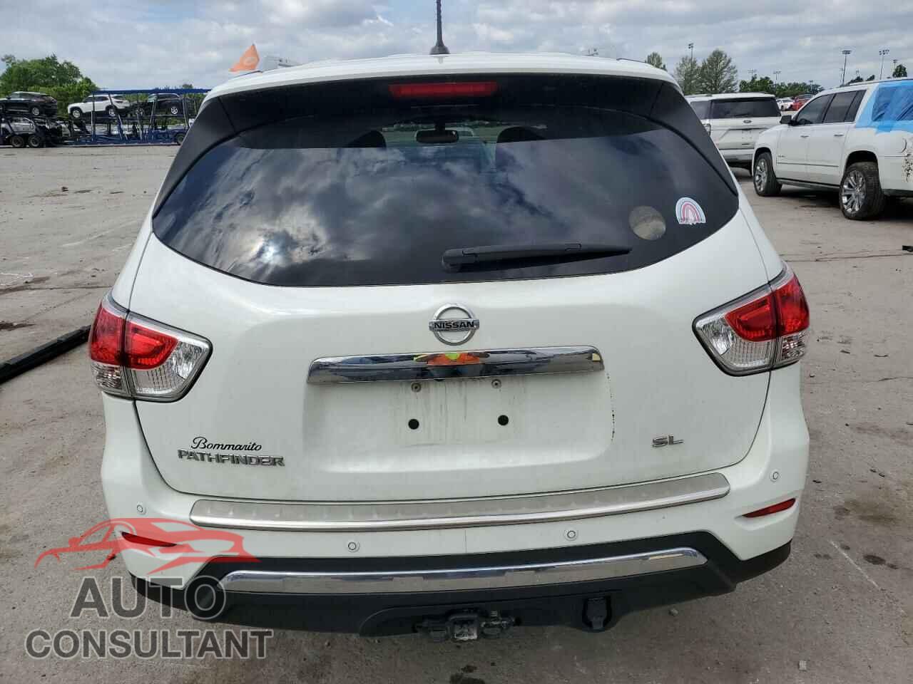 NISSAN PATHFINDER 2015 - 5N1AR2MN6FC680372