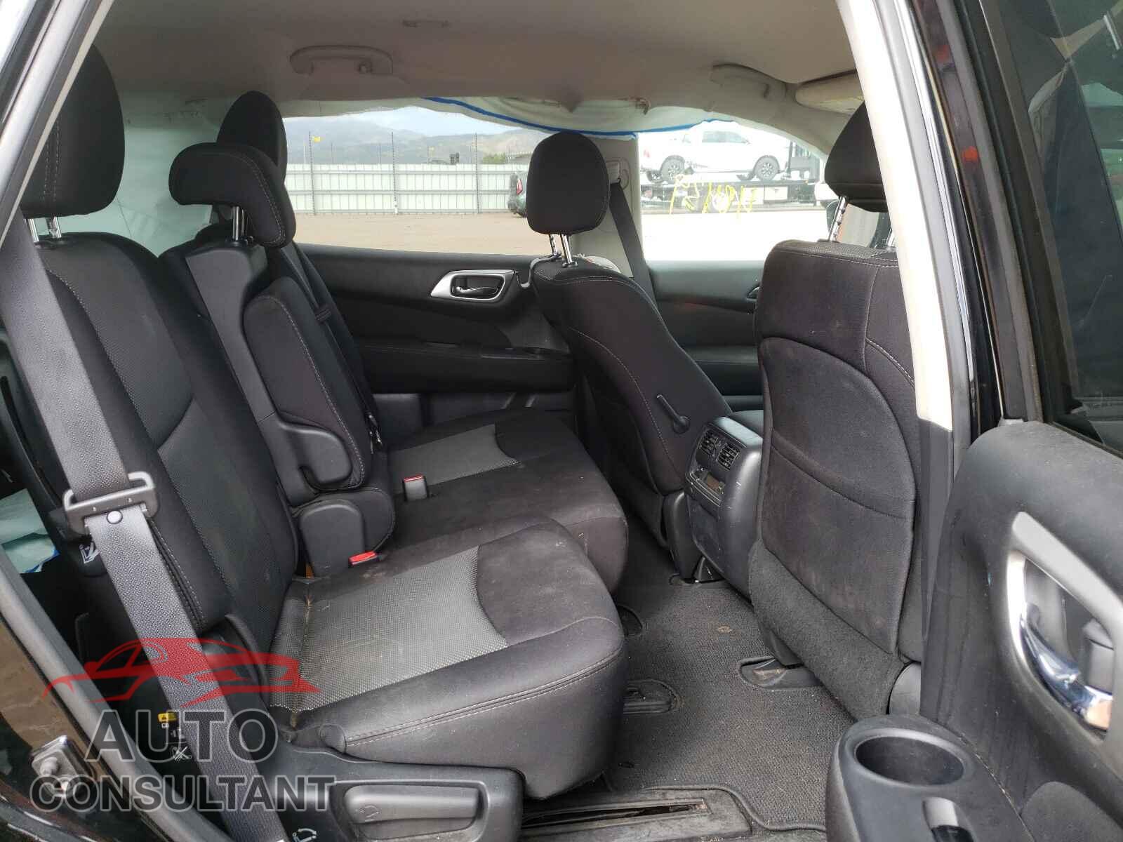 NISSAN PATHFINDER 2017 - 5N1DR2MM4HC628052